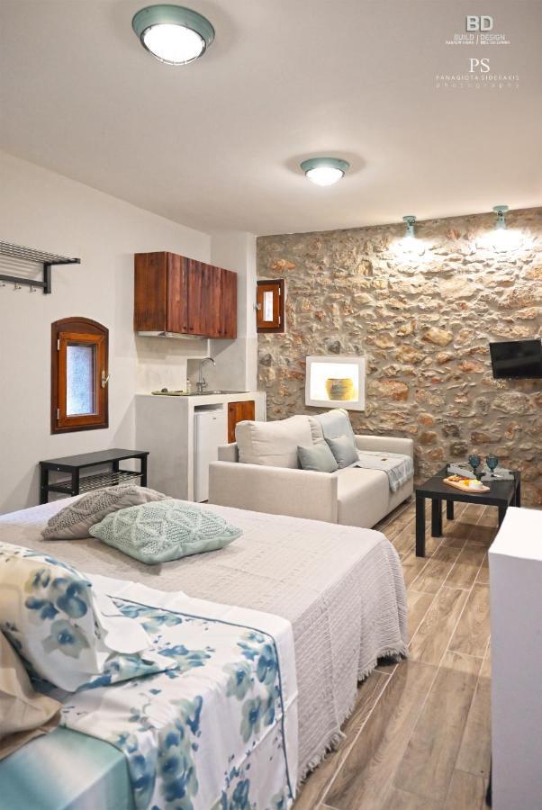 Pyrgos Houses And Restaurant Avgonima Exterior foto